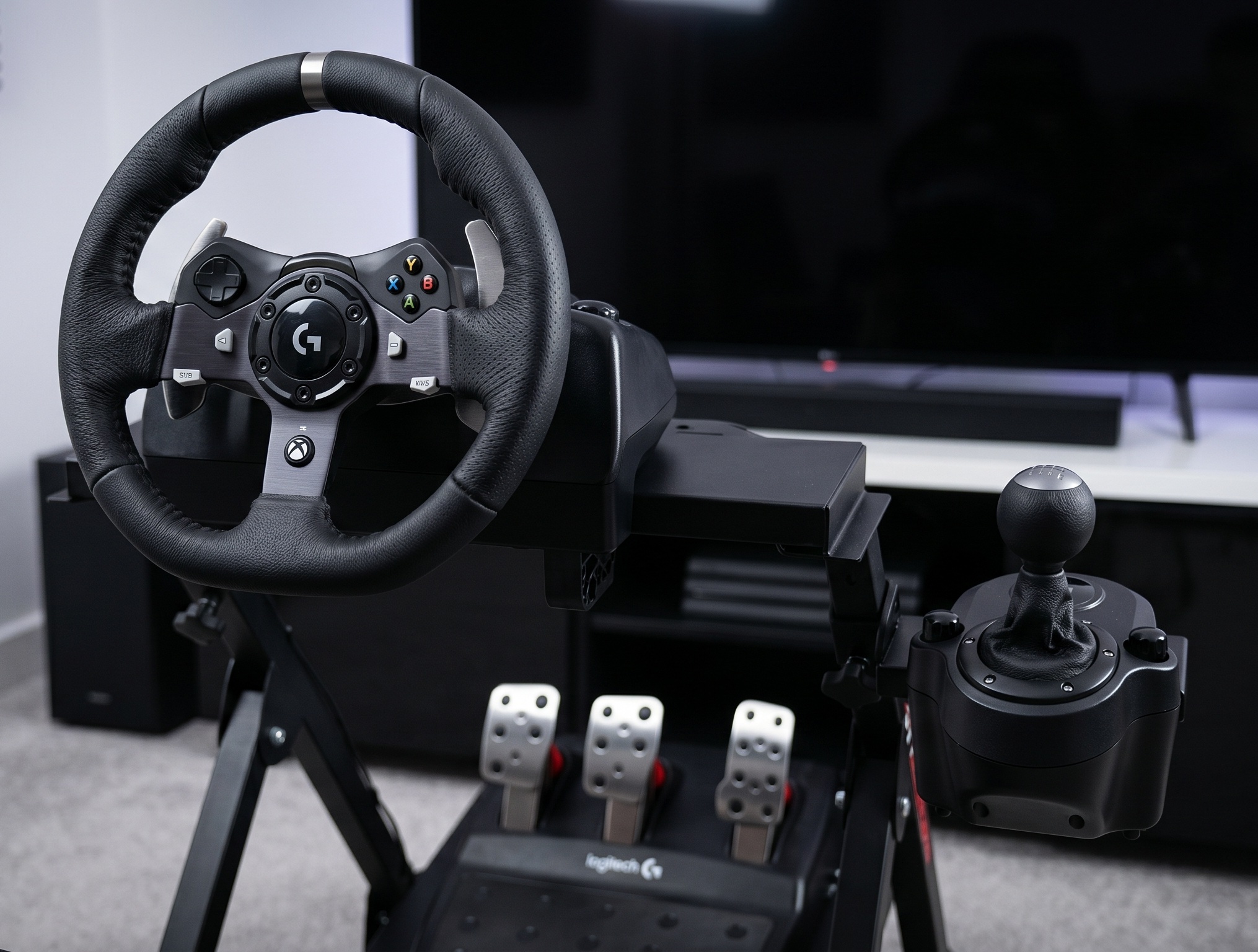 Logitech G920 (Wheel + Pedals + Shifter)